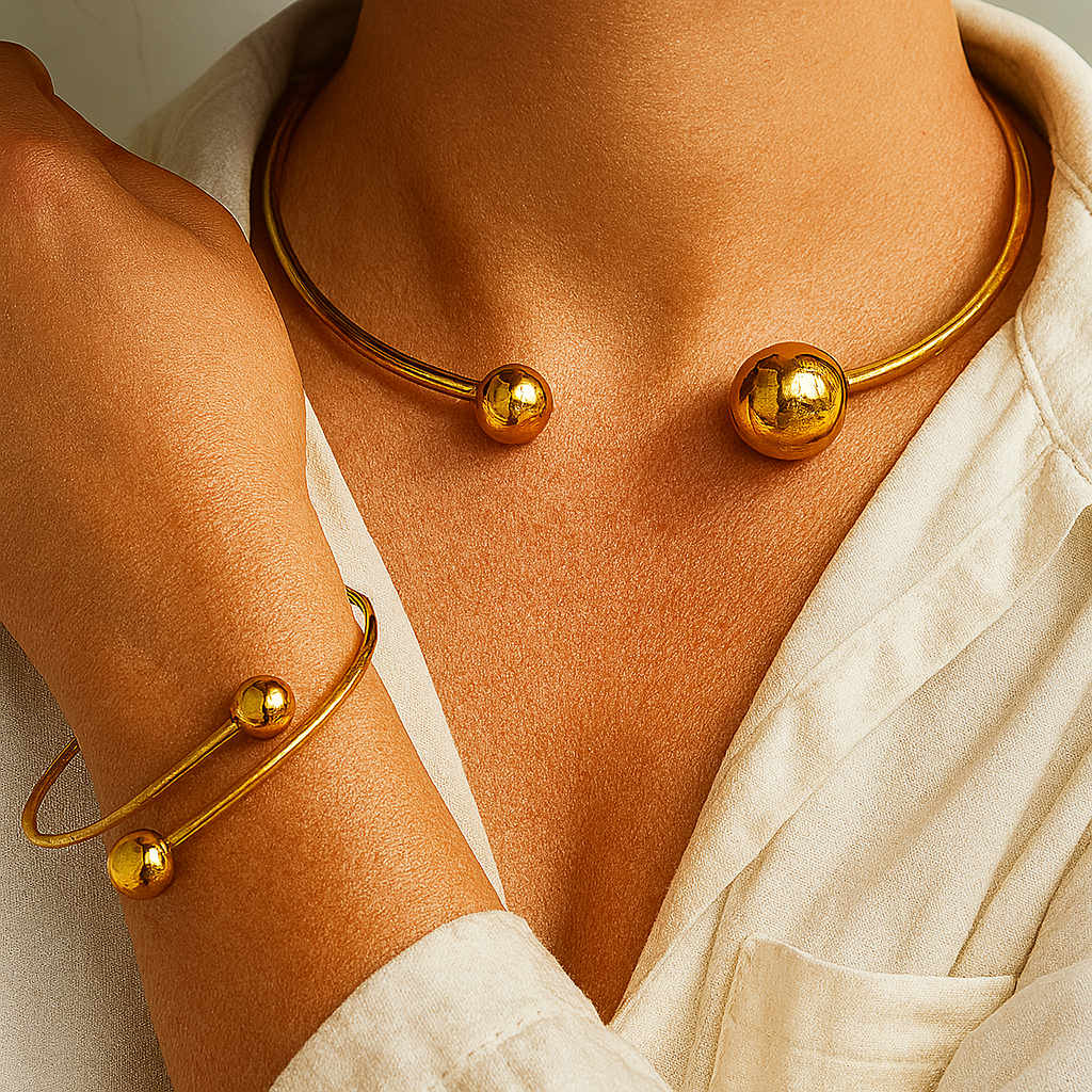 Minimalist, glowing collar and cuff bracelet set | Gold
