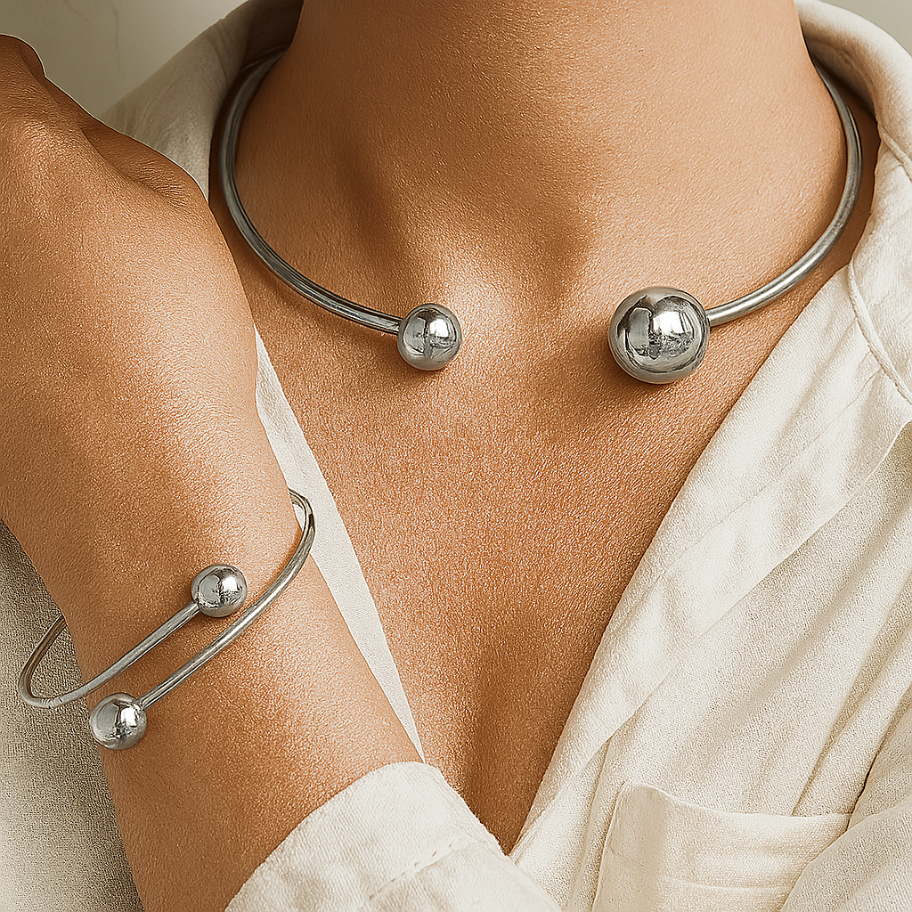 Minimalist, glowing collar and cuff bracelet set | Gold