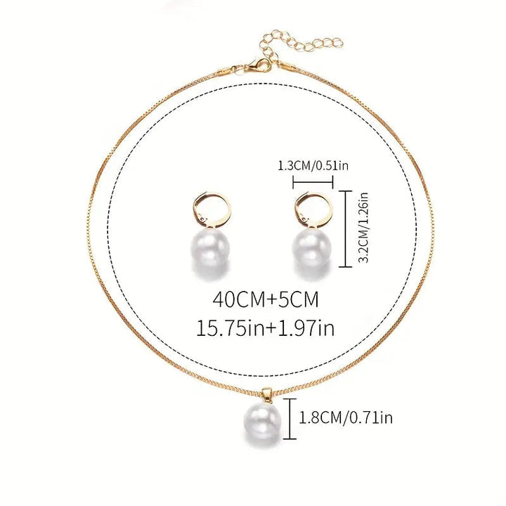 Pearl jewellery set from Golden Grace | Gold