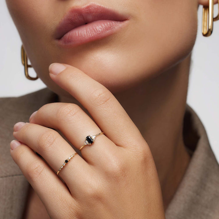 Ring with black spinel baguette