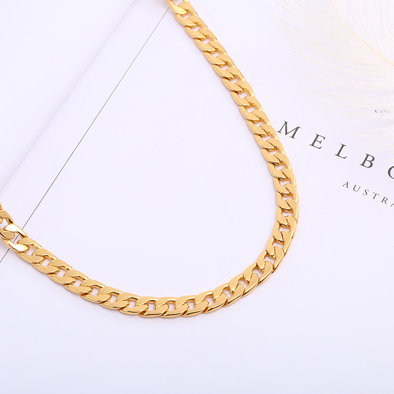 Necklace with flat links and edge chain | Gold